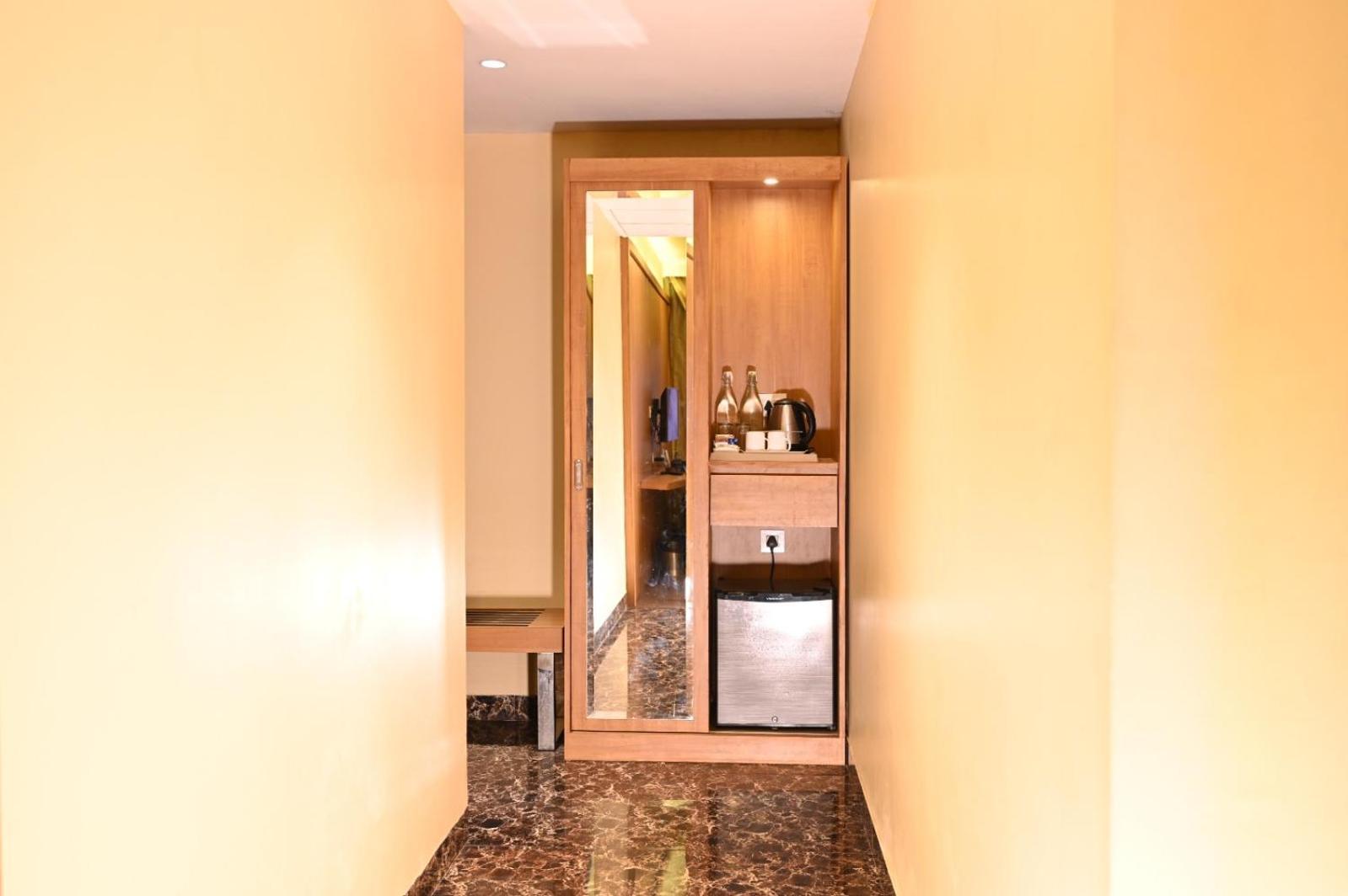 Hotel The Fern Residency Kalkuta Zewnętrze zdjęcie
