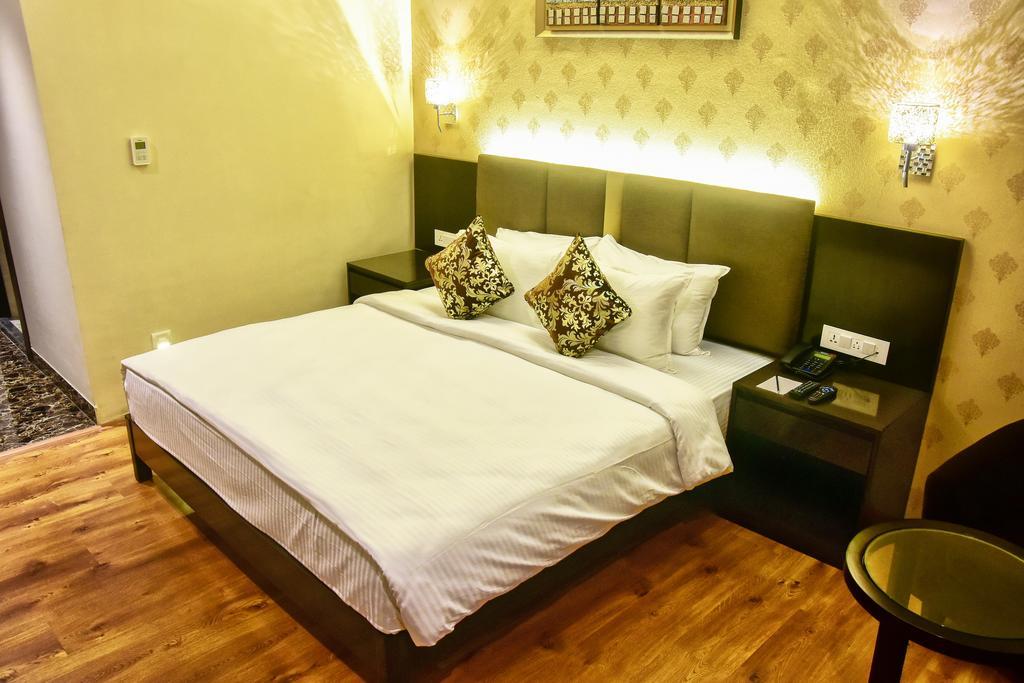 Hotel The Fern Residency Kalkuta Zewnętrze zdjęcie