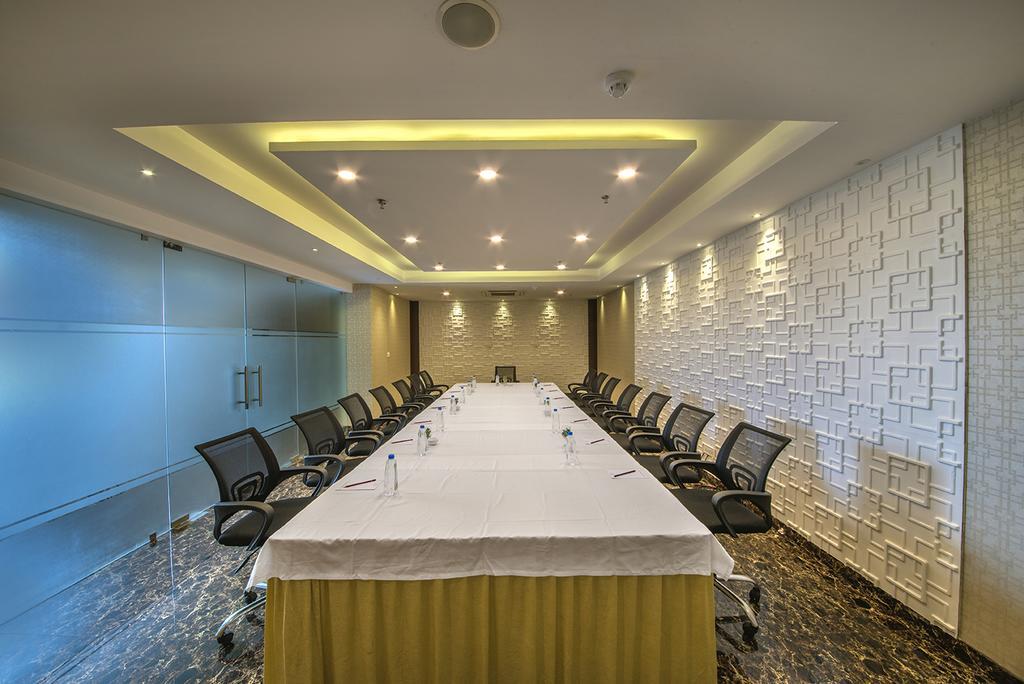 Hotel The Fern Residency Kalkuta Zewnętrze zdjęcie