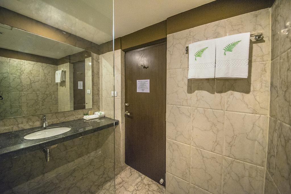 Hotel The Fern Residency Kalkuta Zewnętrze zdjęcie